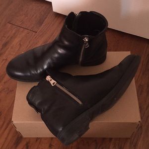 Steve Madden black leather boots